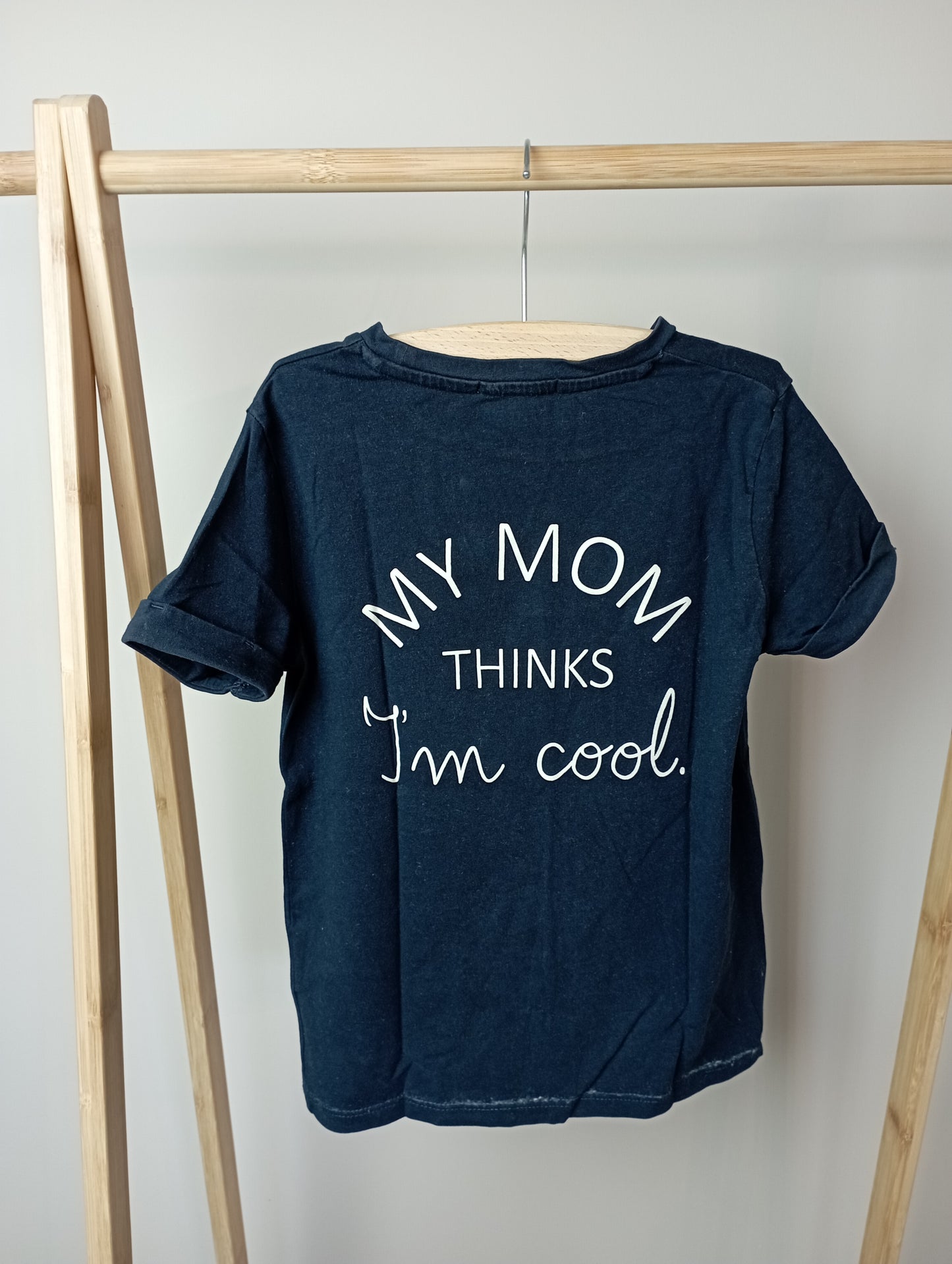 T-shirt "My mom thinks I'm cool" 122 JBC