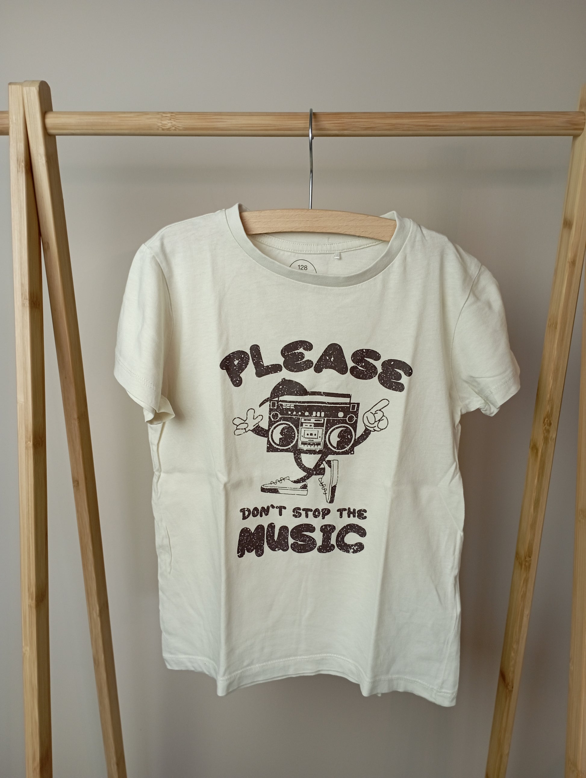 T-shirt "Please don't stop the music" 128 Besties