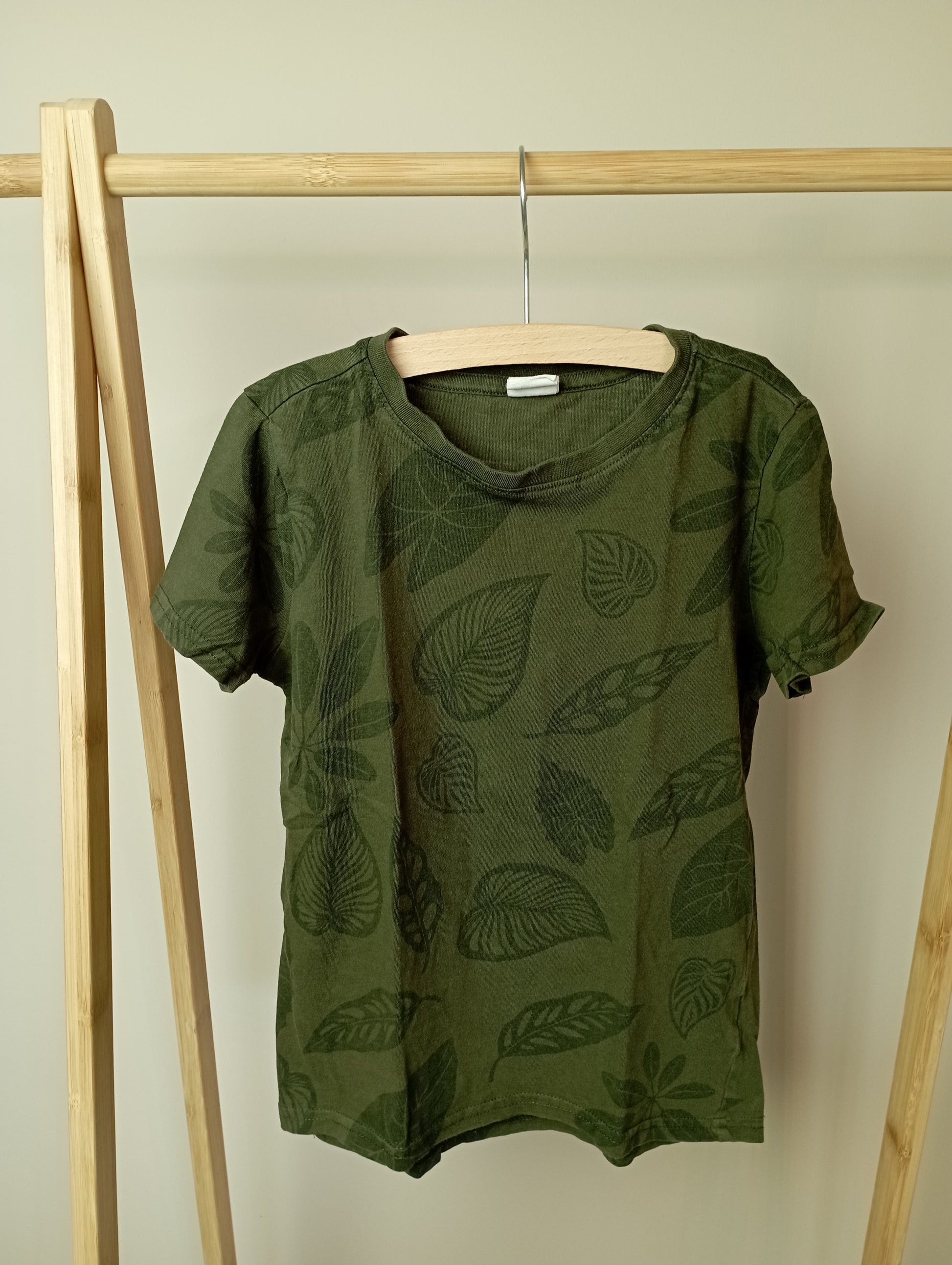 T-shirt met bladeren 122/128 Hema