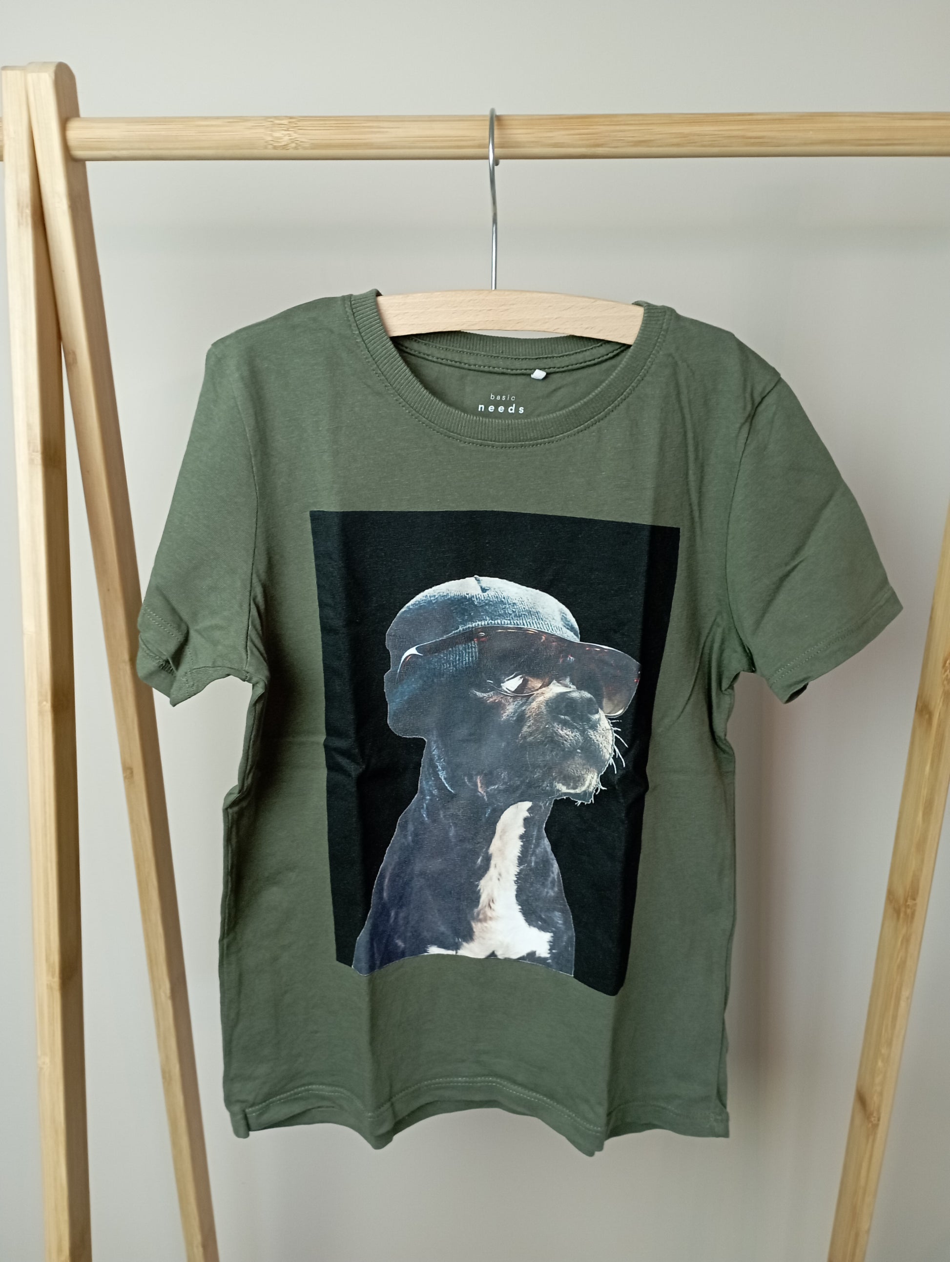 T-shirt met hond 122/128 Name it