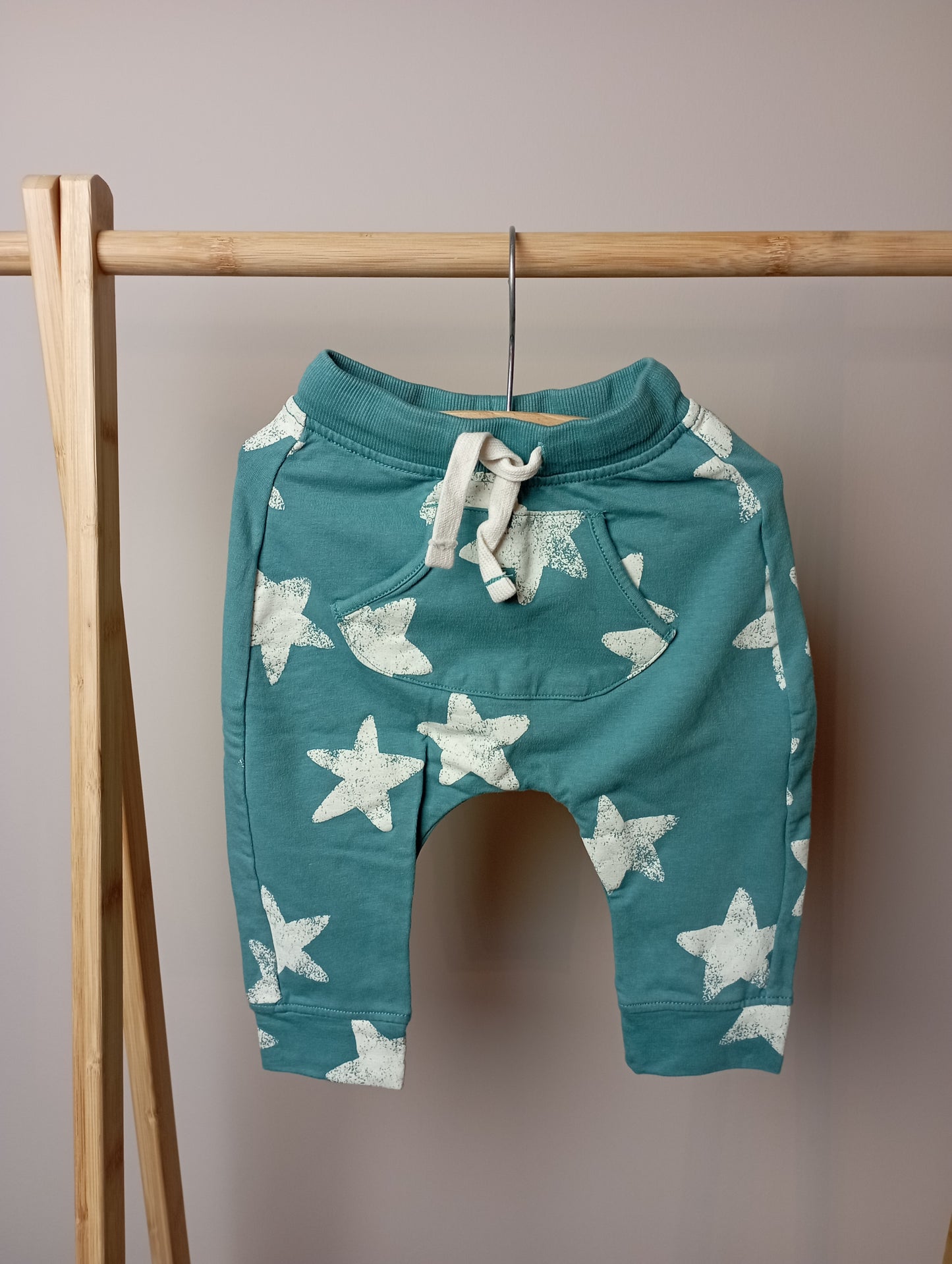 Comfy broek met sterren 74